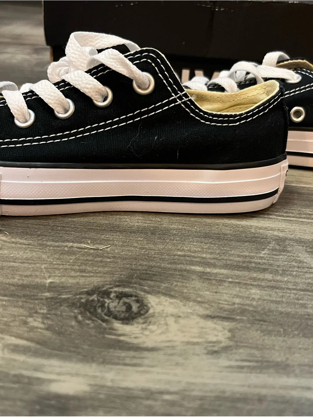 Converse Chuck Taylor All Star Black Low Top Kids Youth Size 12 New in Box